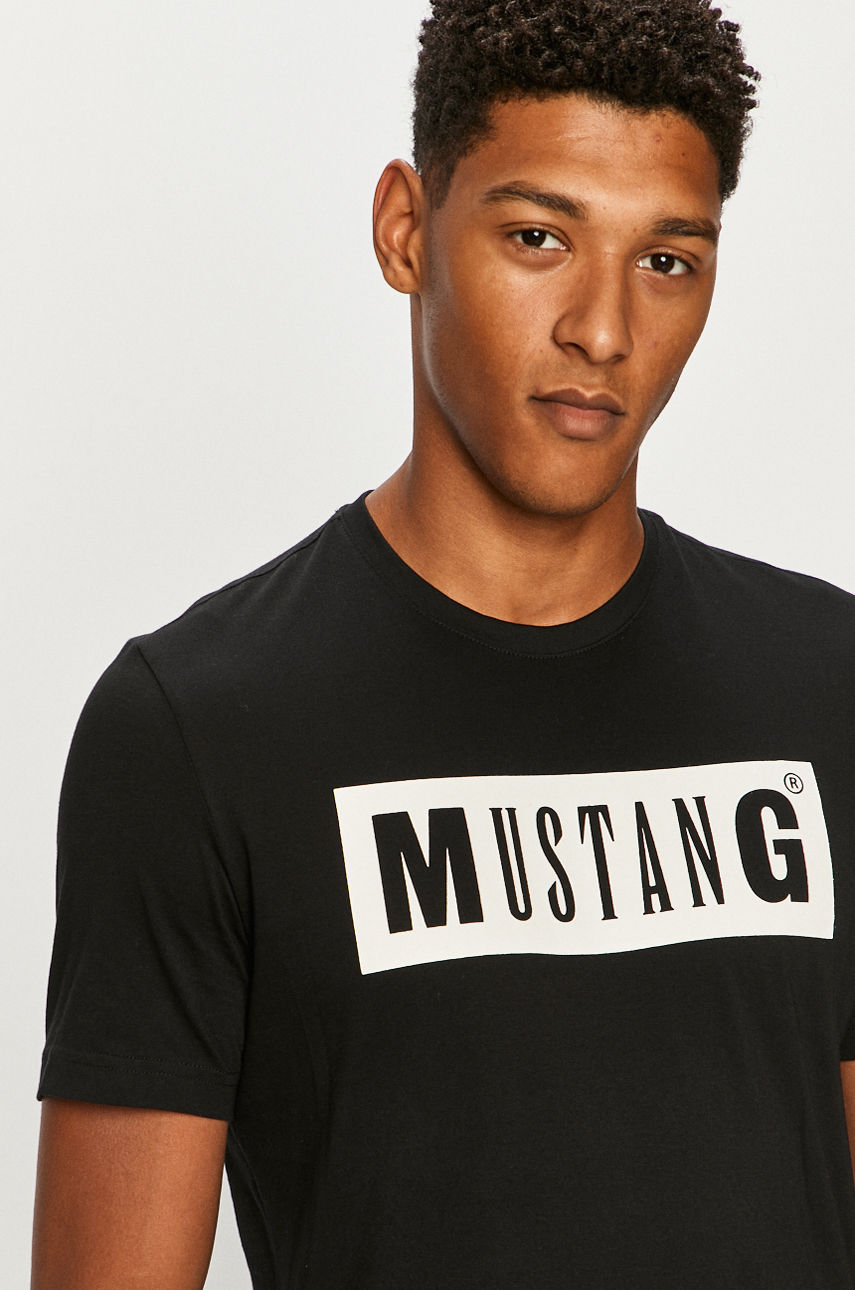 Mustang - T-shirt czarny 1010372.4142