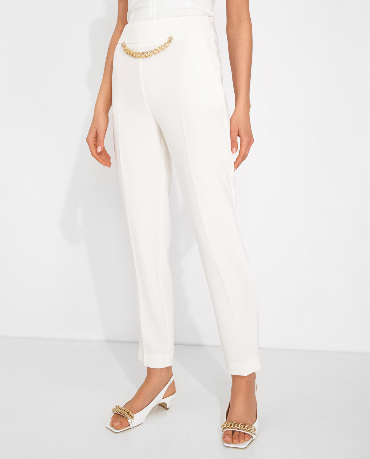 SIMONA CORSELLINI - Białe spodnie z aplikacją P21CPPA026